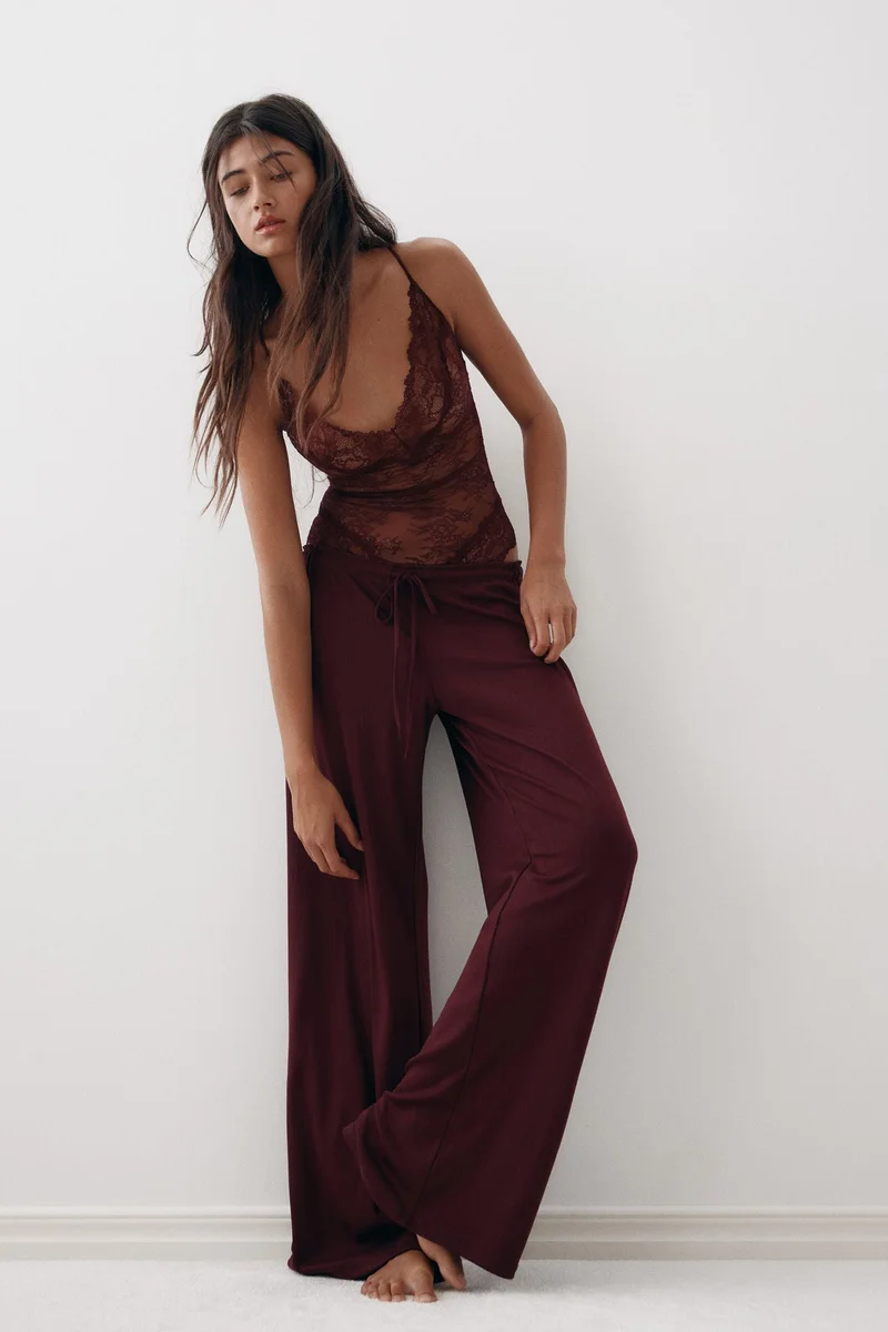 اتش اند ام بنطلون بيجاما من نسيج مسامي